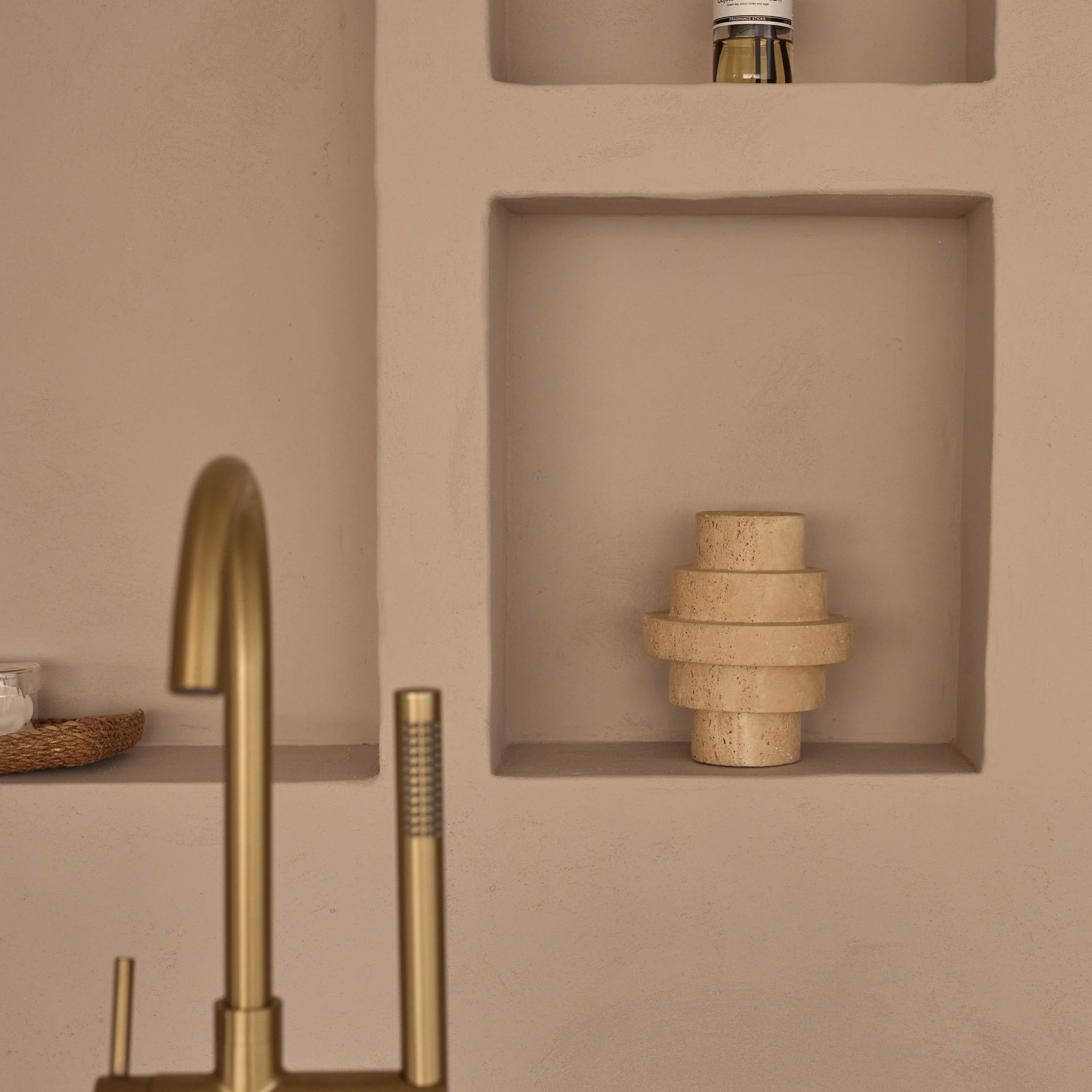 Travertine Agano Vaas M