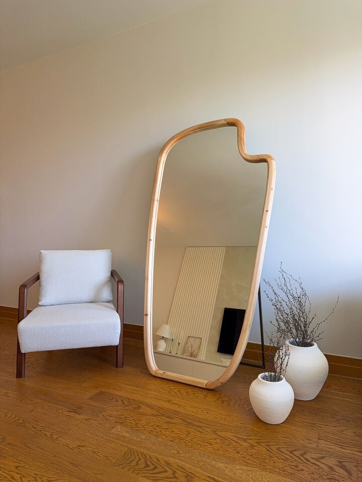 Liv – Organische Spiegel met Houten Frame 180x100 cm