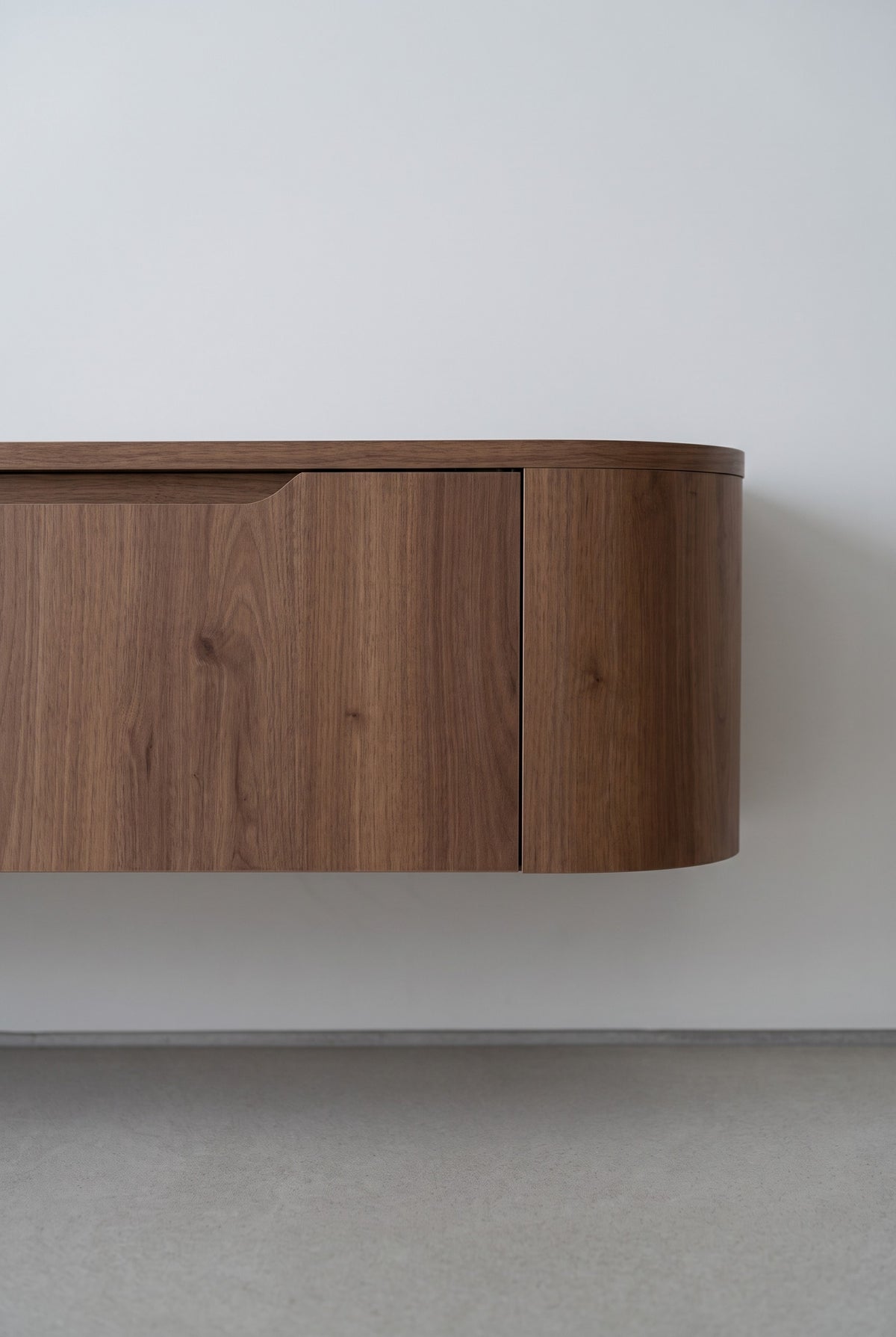 Miyoko zwevend tv-meubel walnoot 180 cm, detail van het afgeronde uiteinde