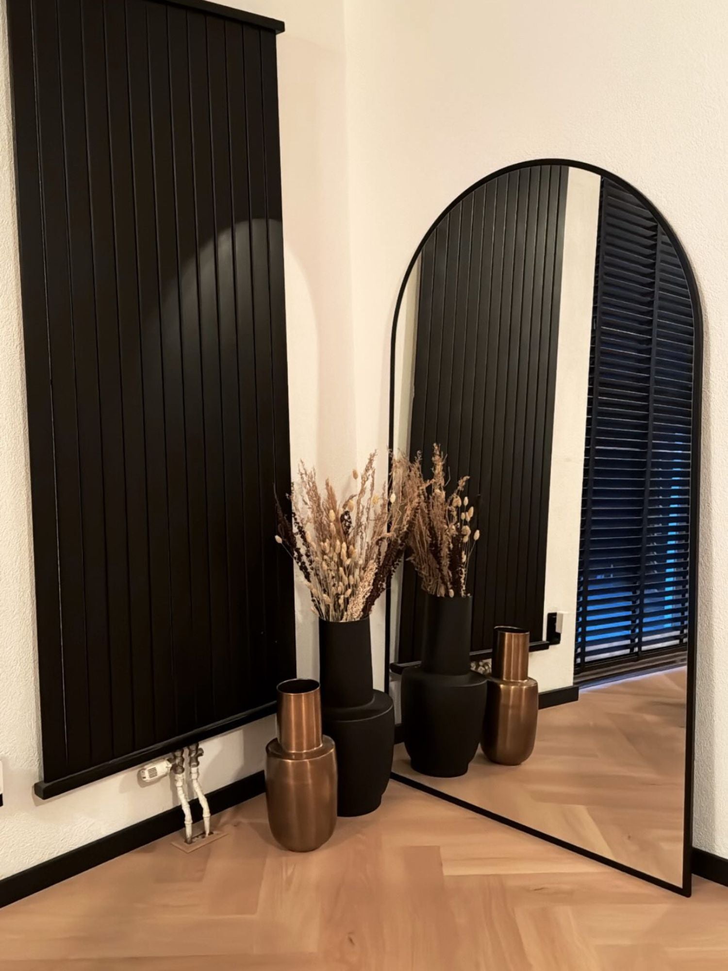 Grand miroir sur pied ovale 180x100 noir
