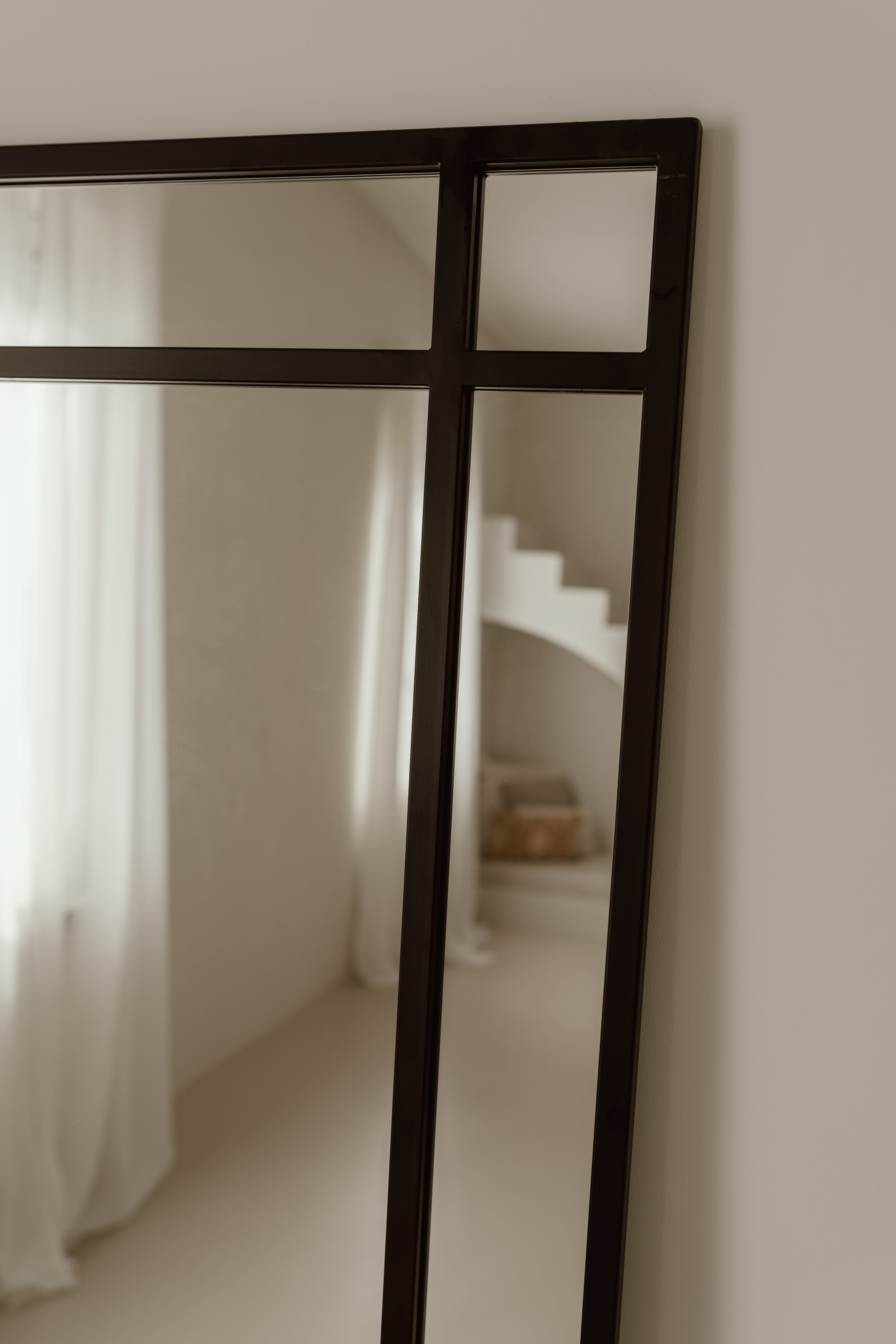 Grand Miroir Fenêtre Sur Pied 180x80 Noir