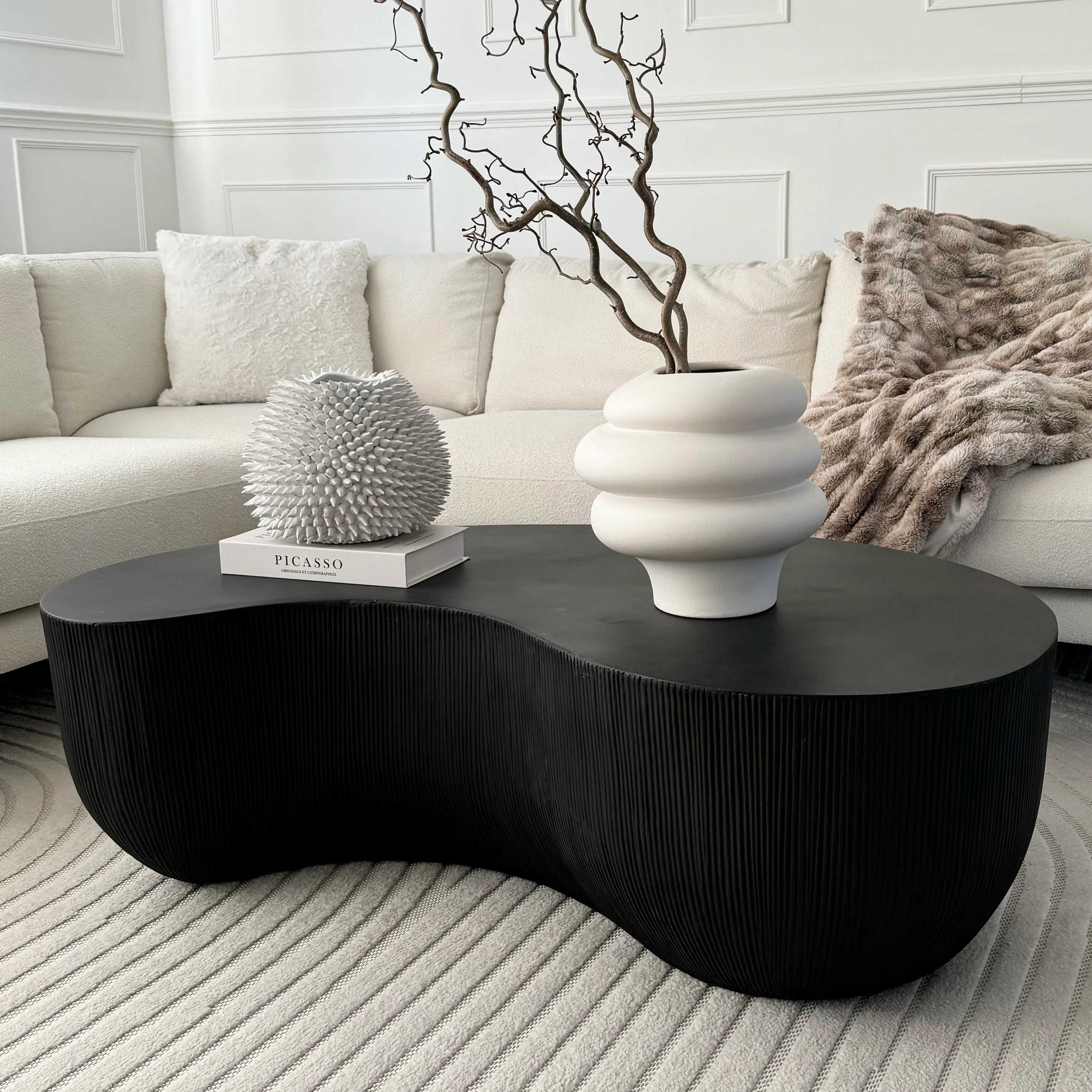 Table basse minimaliste en béton grande noire