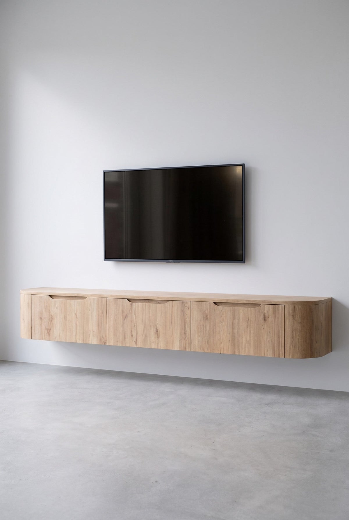 Miyoko zwevend tv-meubel eiken 270 cm, schuin vooraanzicht