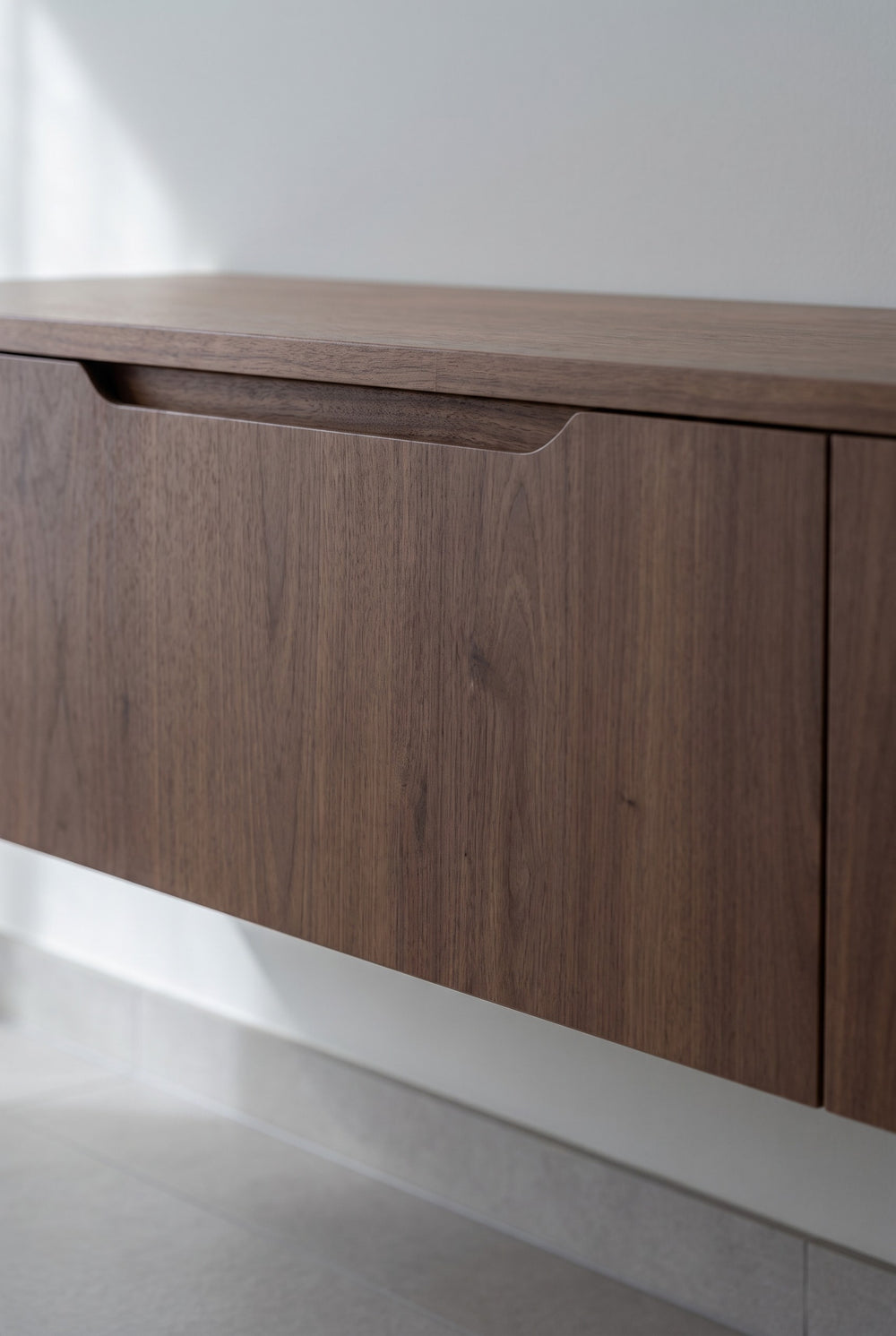 Detail van Miyoko Japandi tv-meubel walnoot 180 cm, zwevend
